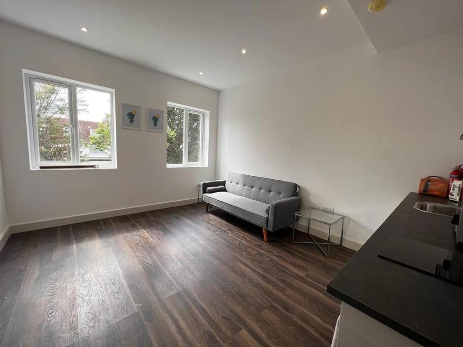 Star London Finchley Road 1-Bed Hideaway 아파트 외부 사진